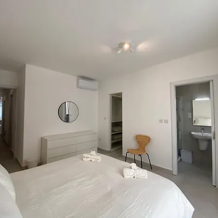 Swieqi Malaika New 5 Апартаменты *