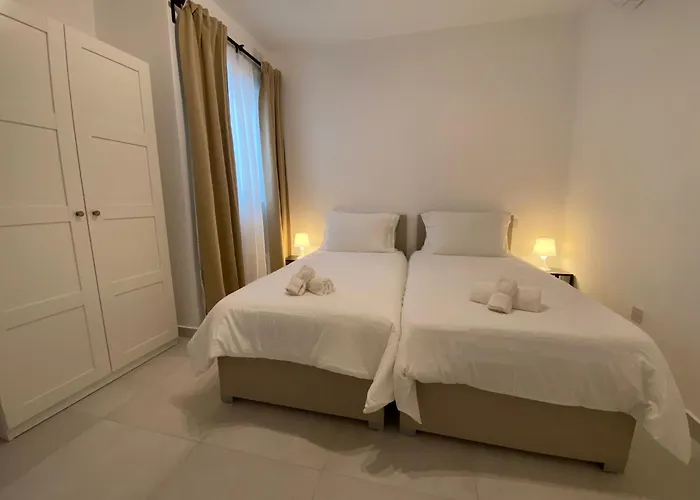 Swieqi Malaika New 5 *